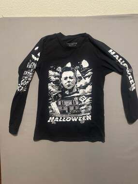 Terror Threads Halloween Michael Myers Long Sleeve Graphic T-Shirt